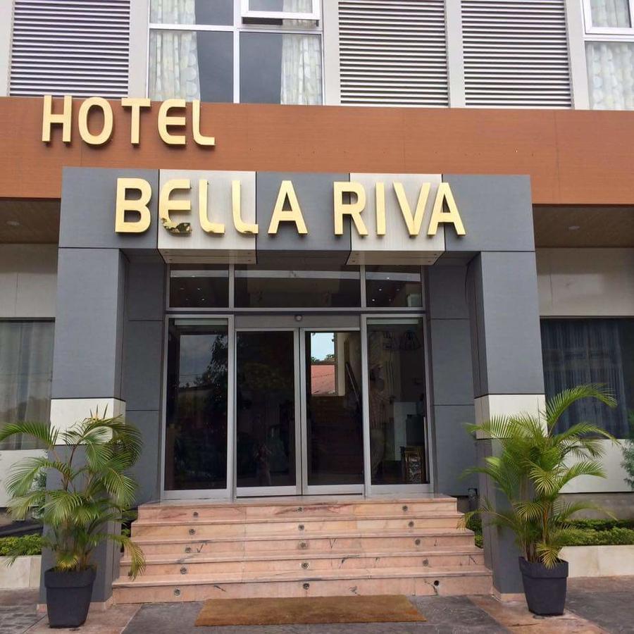 Hotel Bella Riva Кіншаса Екстер'єр фото