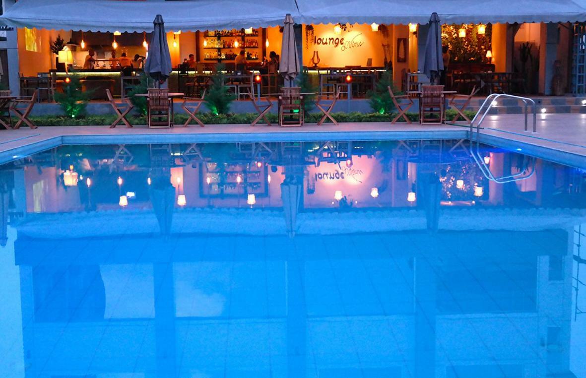 Hotel Bella Riva Кіншаса Екстер'єр фото